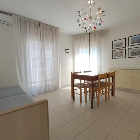 Spacious And With Sea Views *